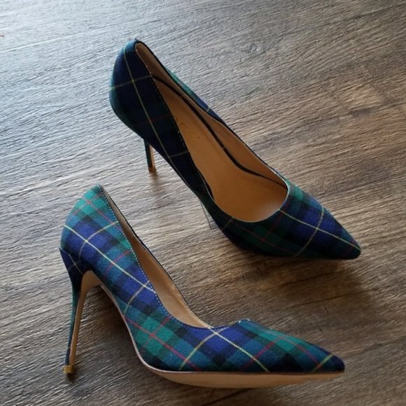 Liliana Shoes - 50% OFF TODAY ONLY! Liliana Green plaid heels